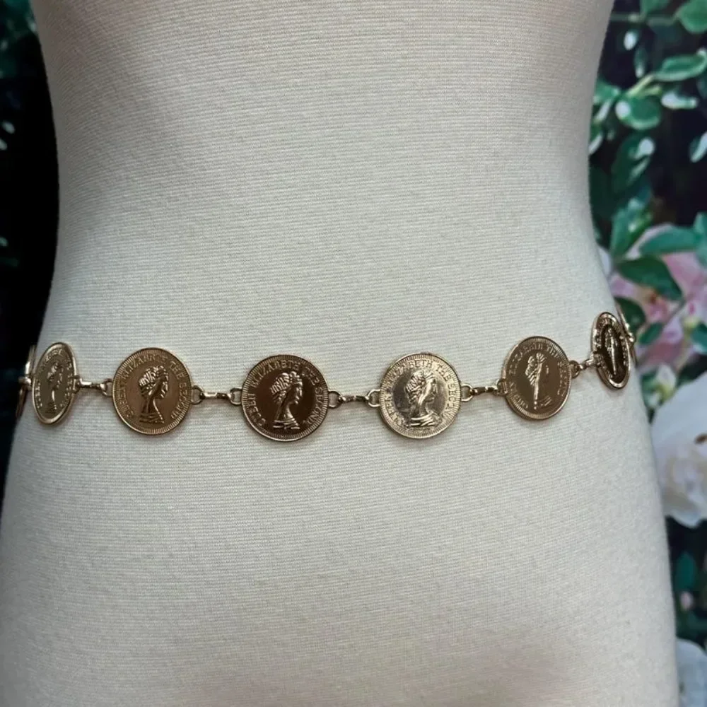 Cinturón de cadena de Alexande - Women'S Accessories In The 80S reseña y precio
