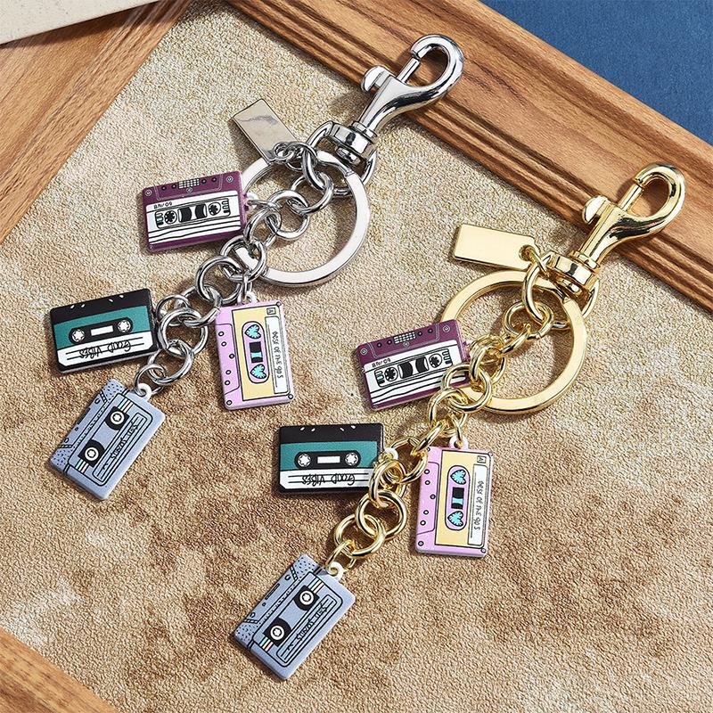 Llavero de cinta de casete vin - Women'S Accessories In The 80S reseña y precio